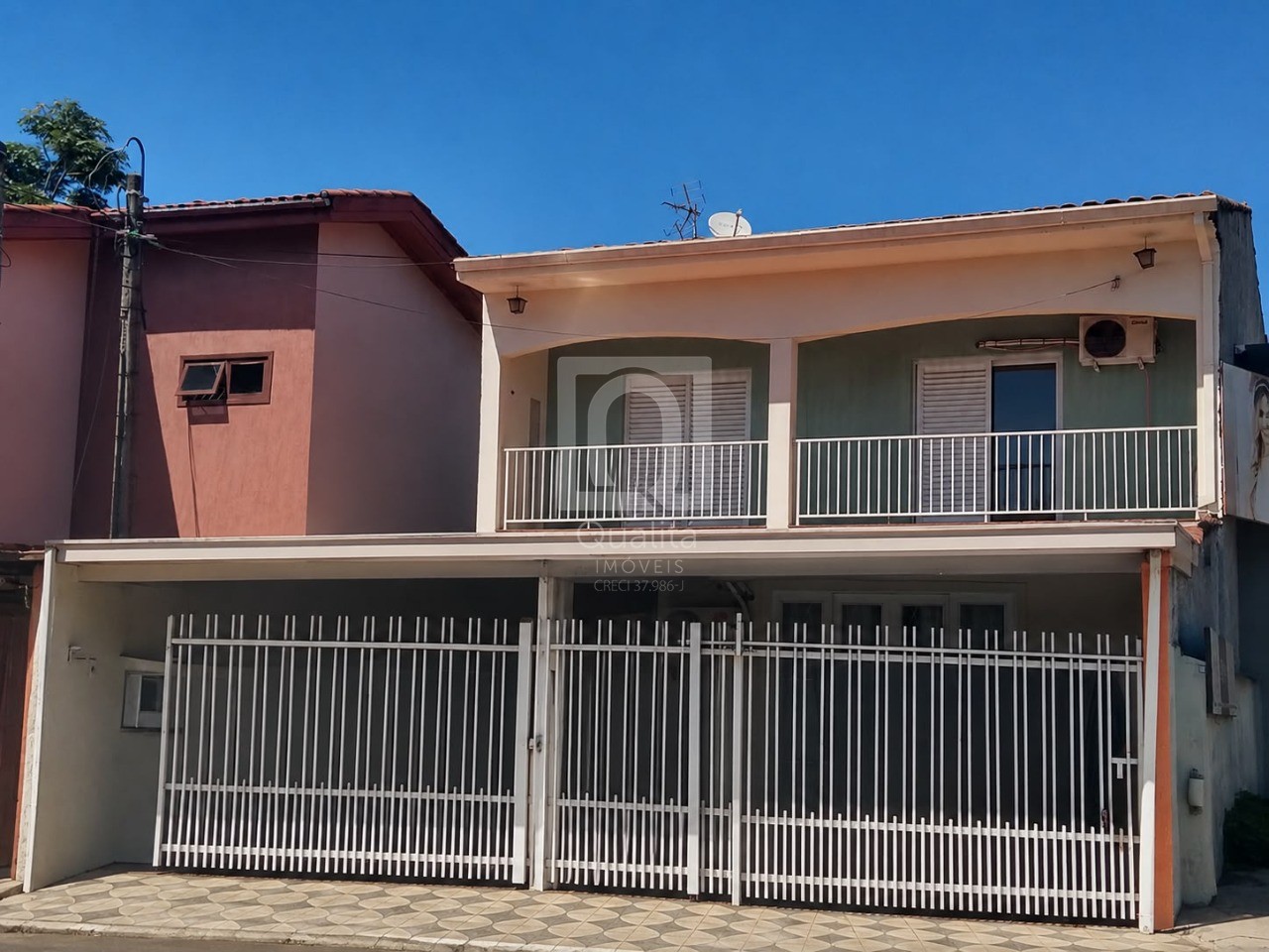 Sobrado, 3 quartos, 310 m² - Foto 1