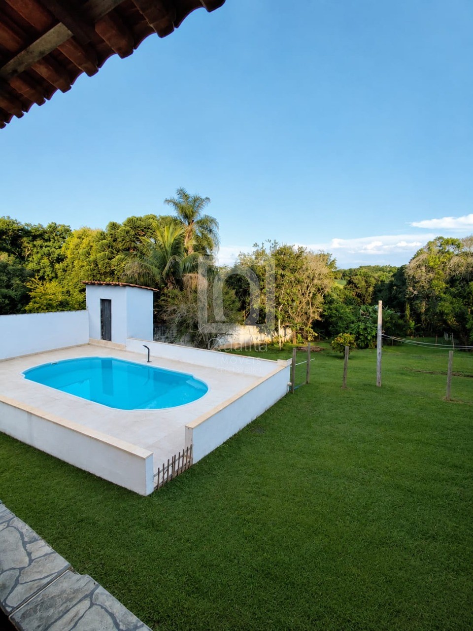 Sítio, 2 quartos, 1000 m² - Foto 1