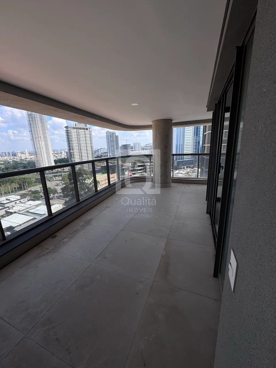 Apartamento, 3 quartos, 175 m² - Foto 1