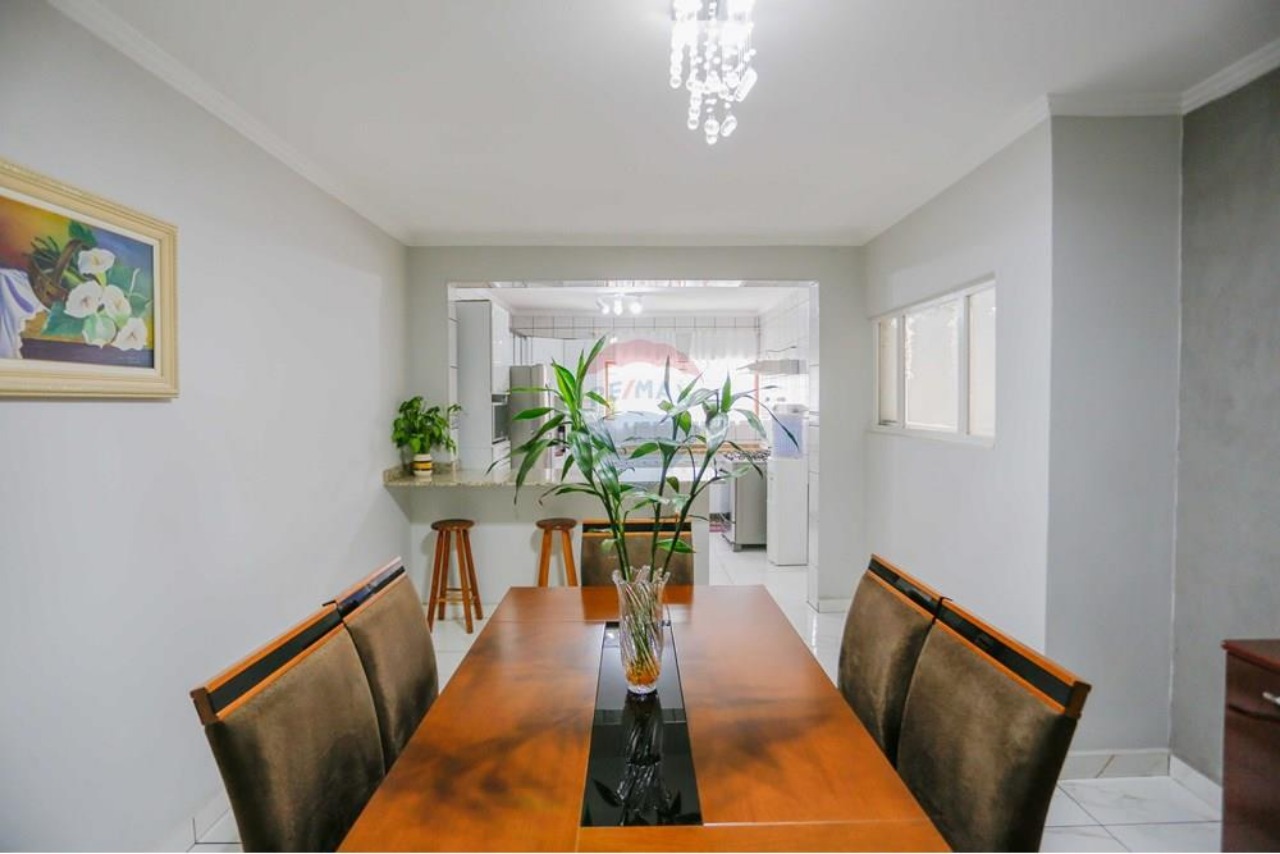 Sobrado, 3 quartos, 236 m² - Foto 2