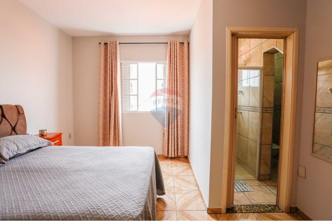 Sobrado, 3 quartos, 236 m² - Foto 9