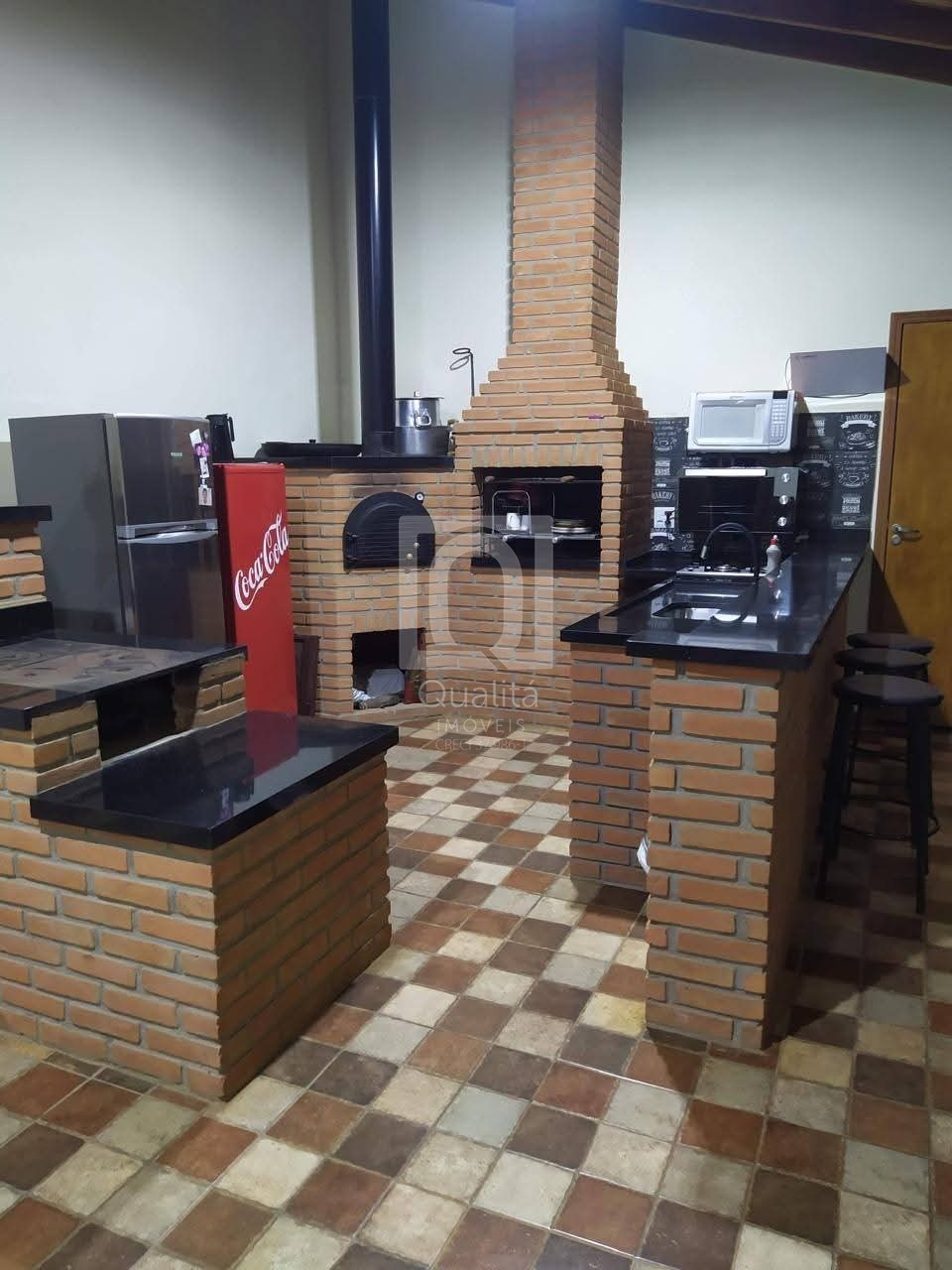 Chácara, 3 quartos, 1400 m² - Foto 1