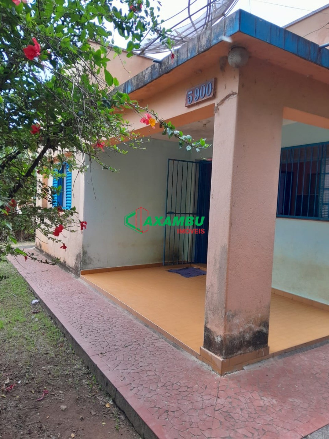 Chácara em CAXAMBU, JUNDIAÍ - Chácara à venda em Jundiaí-SP, bairro Caxambu: 2 quartos, 1 sala, 1 banheiro, 4 vagas de garagem. Confira!