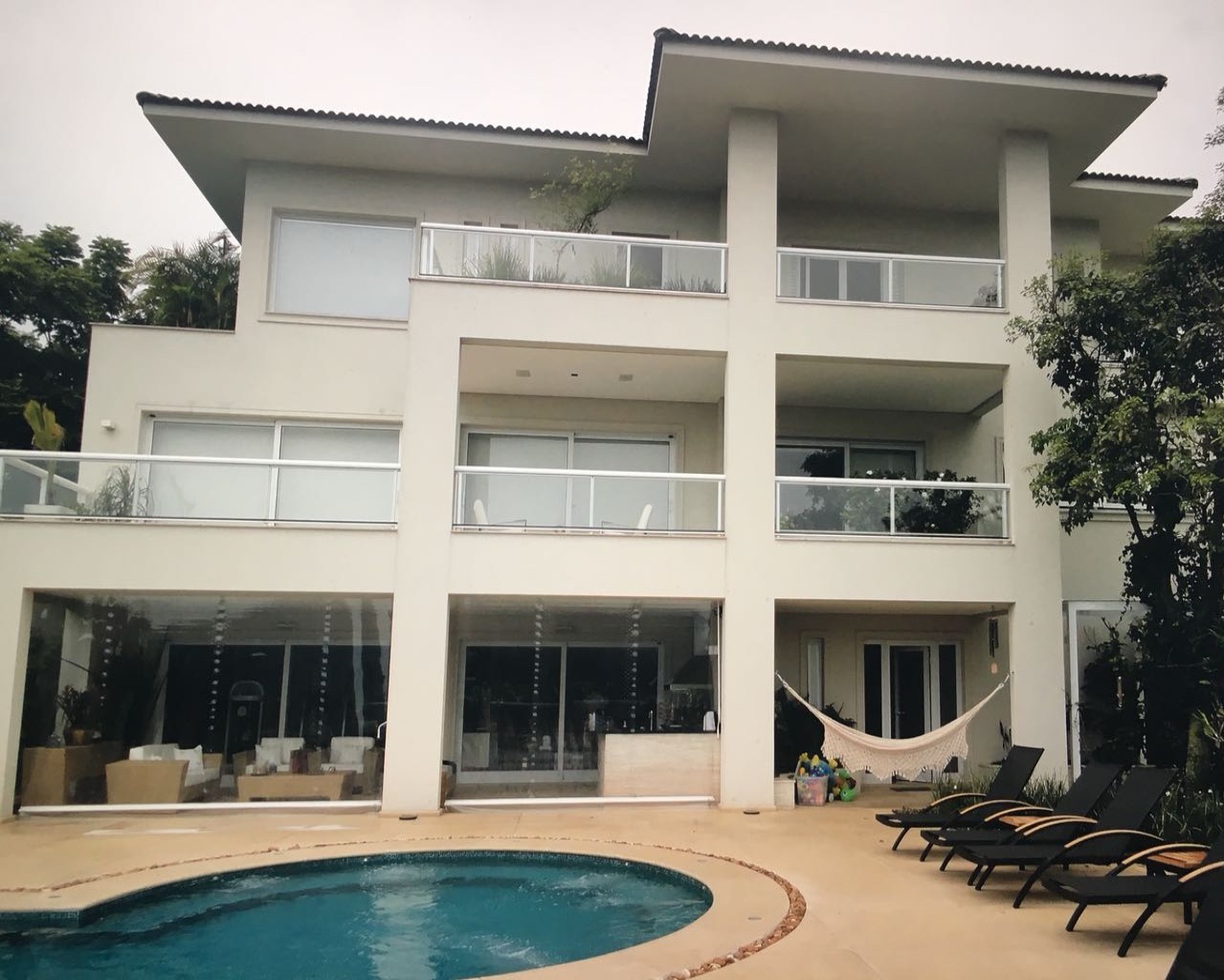 Casa, 4 quartos, 1054 m² - Foto 1
