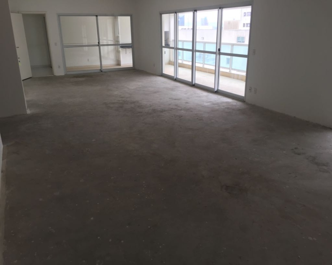Apartamento, 3 quartos, 243 m² - Foto 1