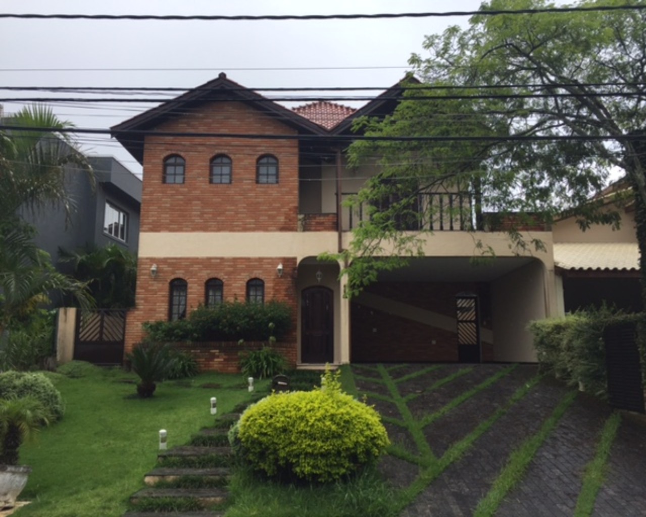 Casa de Condomínio à venda com 4 quartos, 356m² - Foto 1