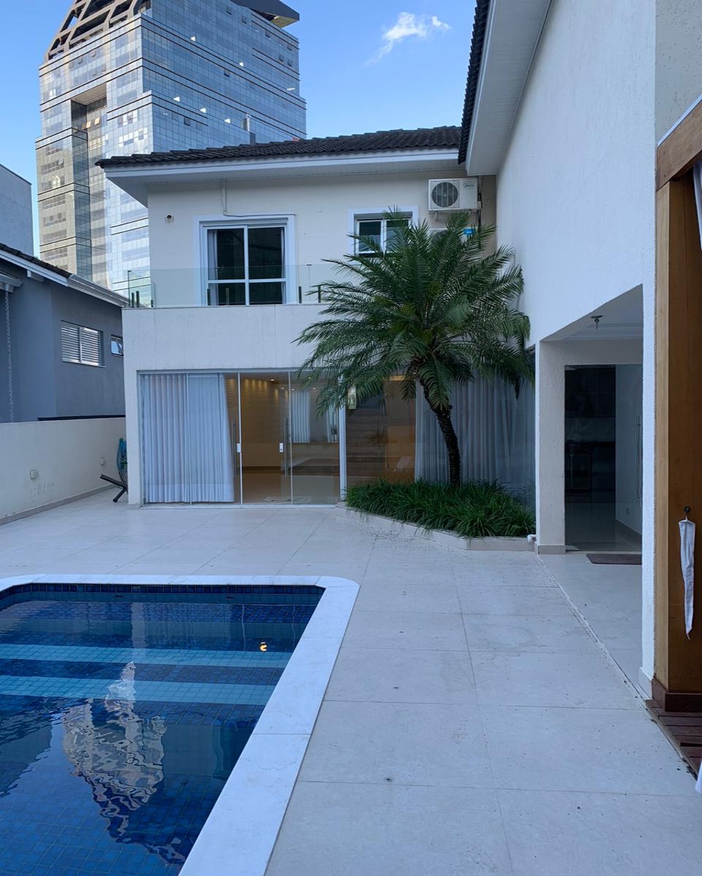 Casa, 4 quartos, 435 m² - Foto 1