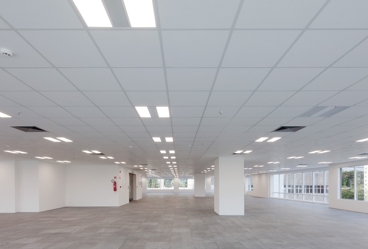 Sala-Conjunto, 2000 m² - Foto 1