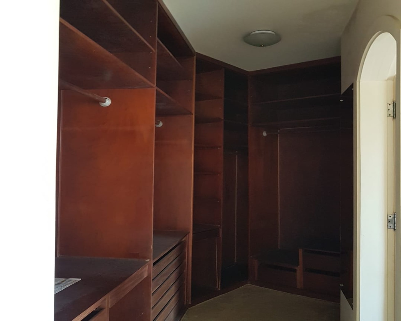 Casa de Condomínio à venda e aluguel com 3 quartos, 330m² - Foto 3
