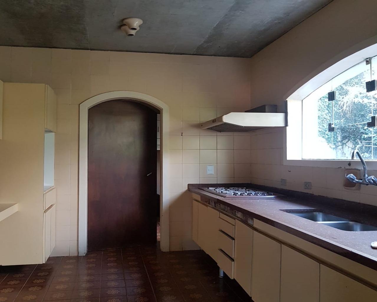 Casa de Condomínio à venda e aluguel com 3 quartos, 330m² - Foto 8