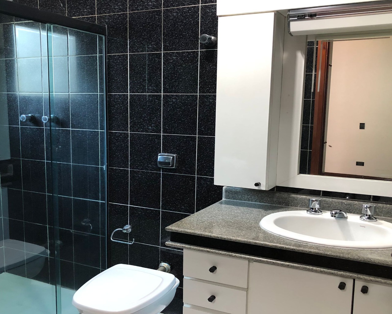 Casa de Condomínio para alugar com 3 quartos, 500m² - Foto 17