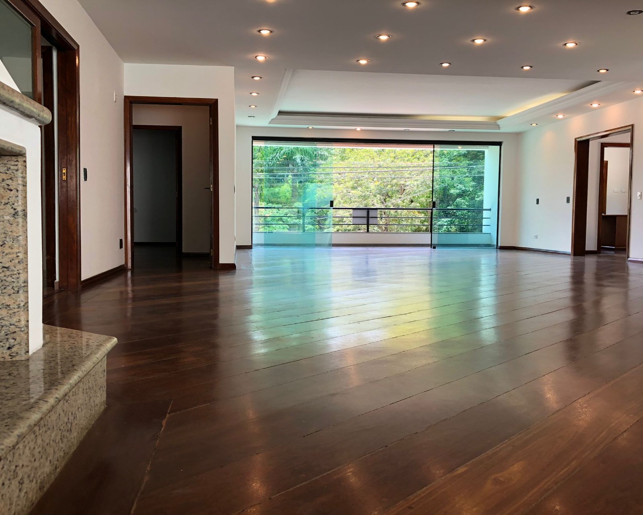 Casa de Condomínio para alugar com 3 quartos, 500m² - Foto 14