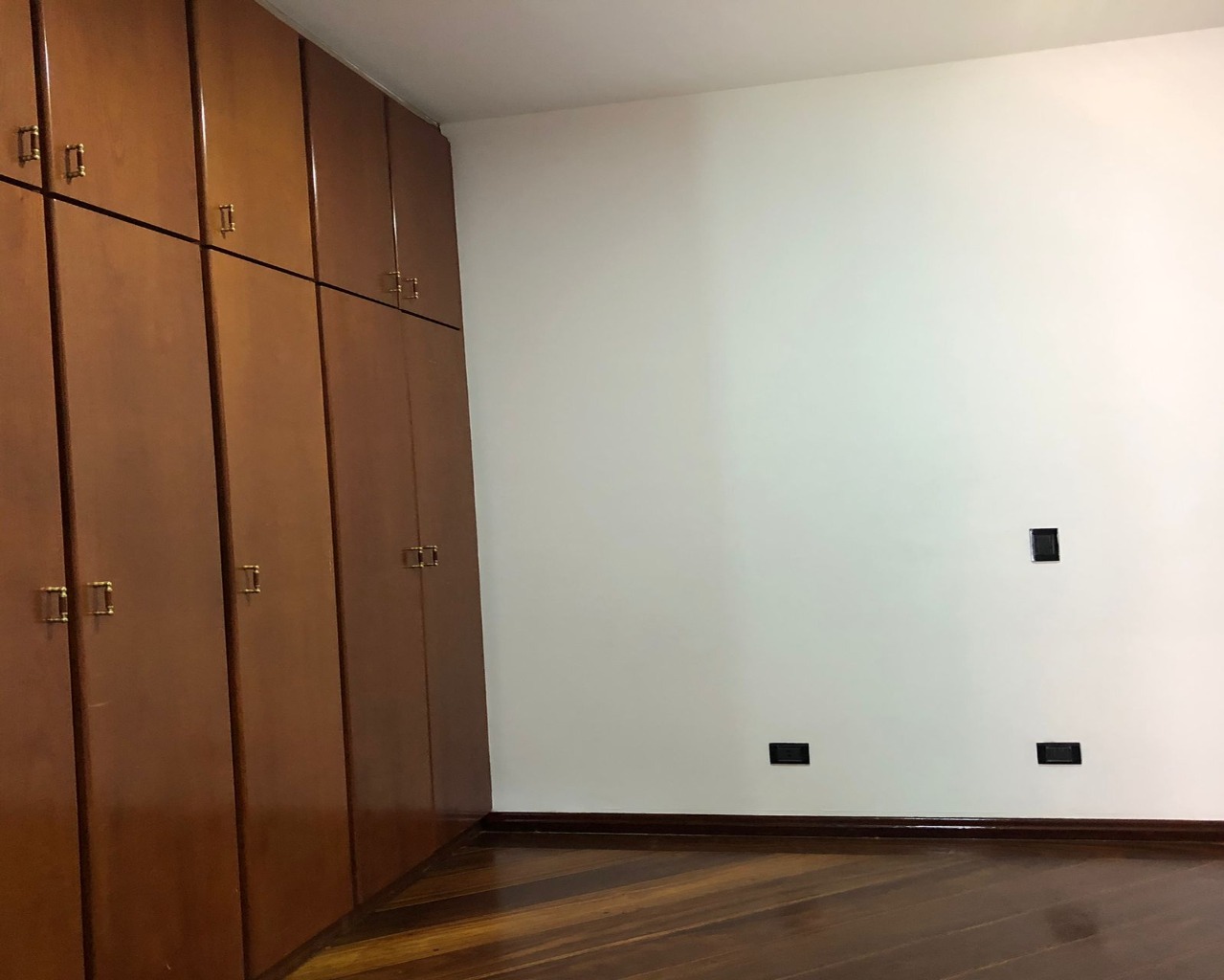 Casa de Condomínio para alugar com 3 quartos, 500m² - Foto 12