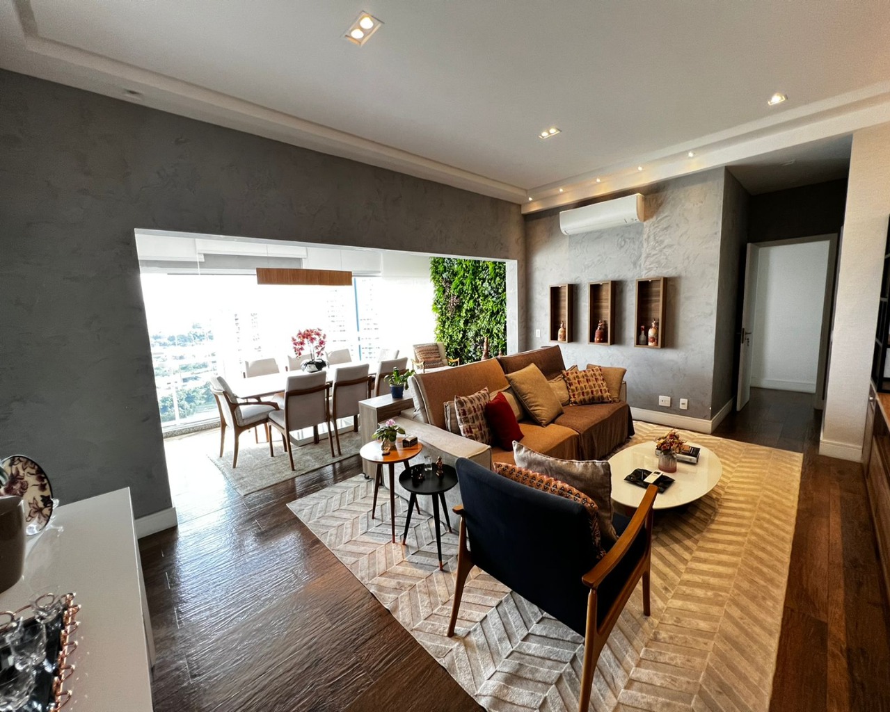 Apartamento, 3 quartos, 138 m² - Foto 1
