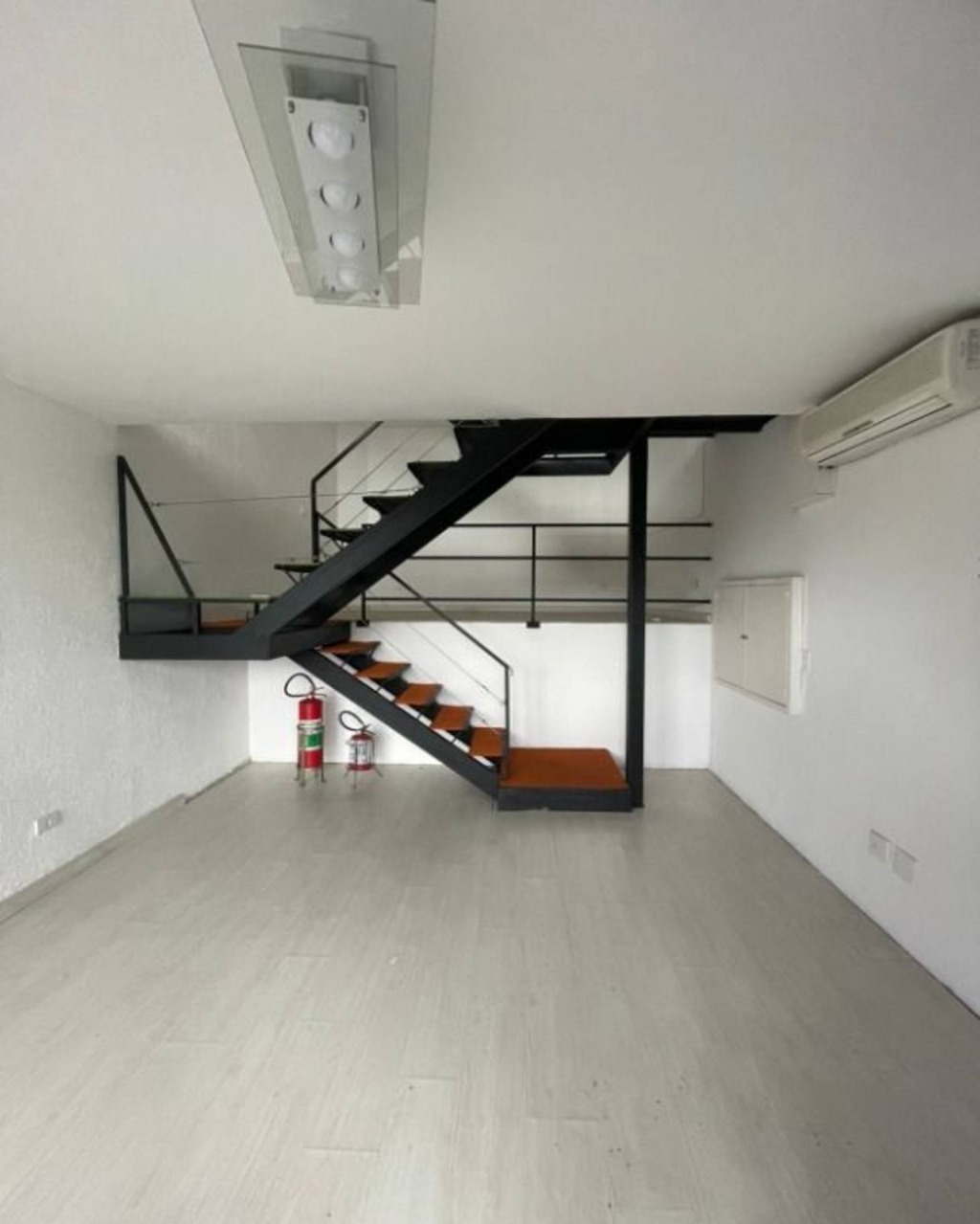Loja-Salão, 99 m² - Foto 1