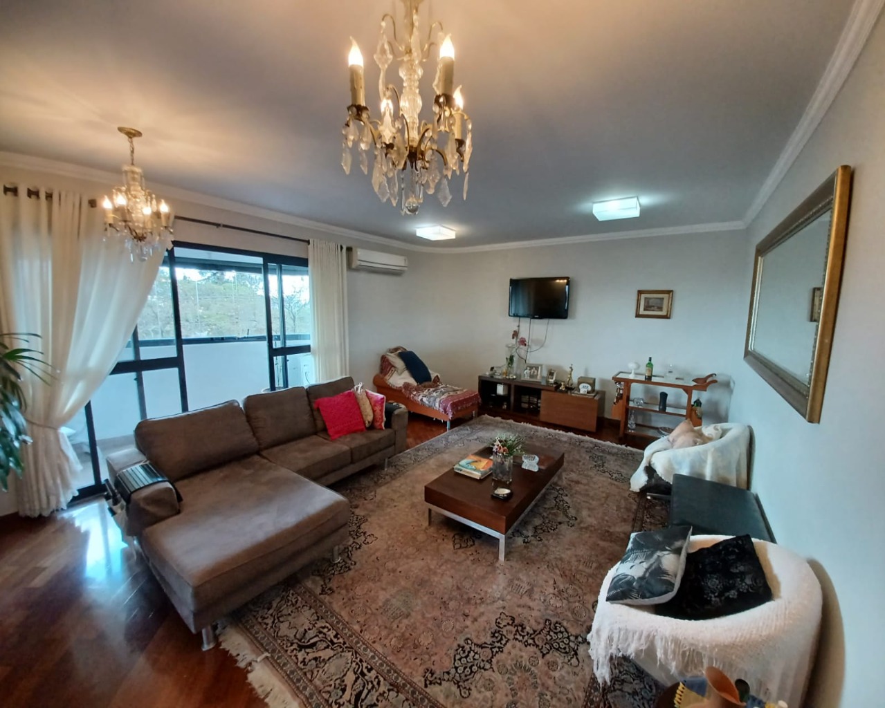 Apartamento, 4 quartos, 202 m² - Foto 1