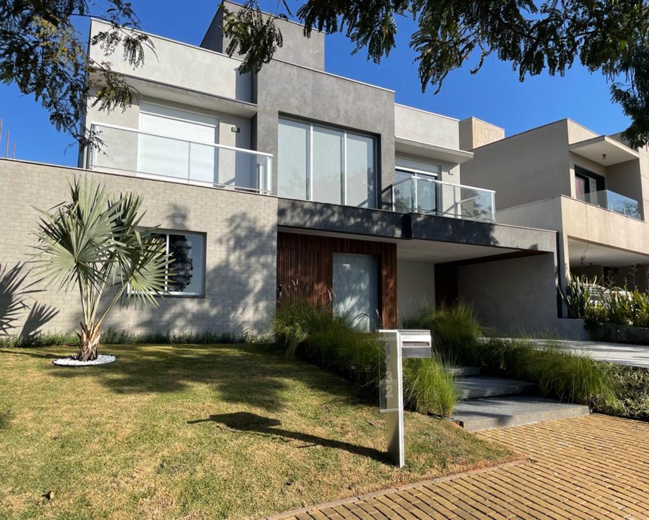 Casa, 4 quartos, 360 m² - Foto 1