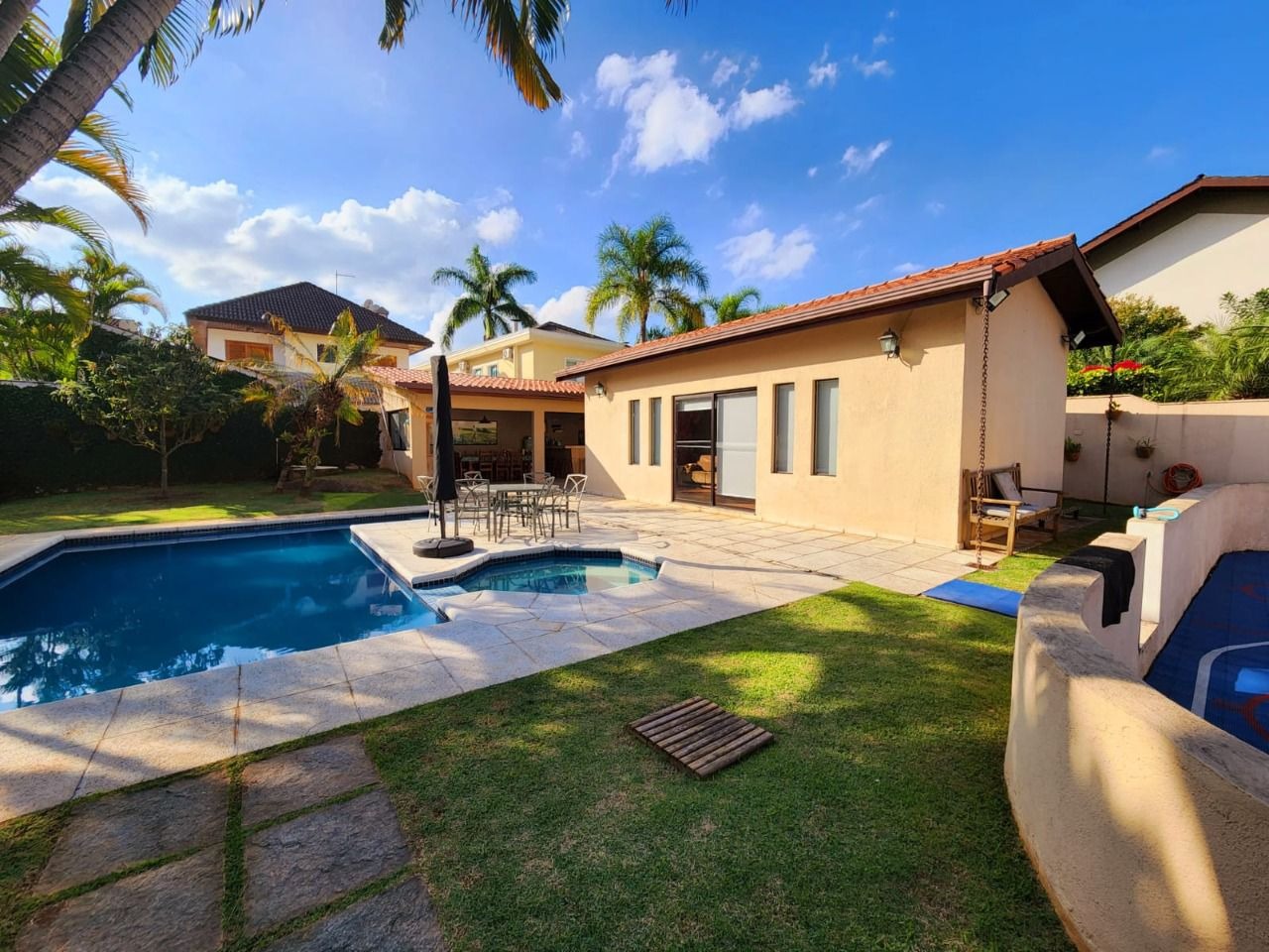 Casa, 5 quartos, 450 m² - Foto 1