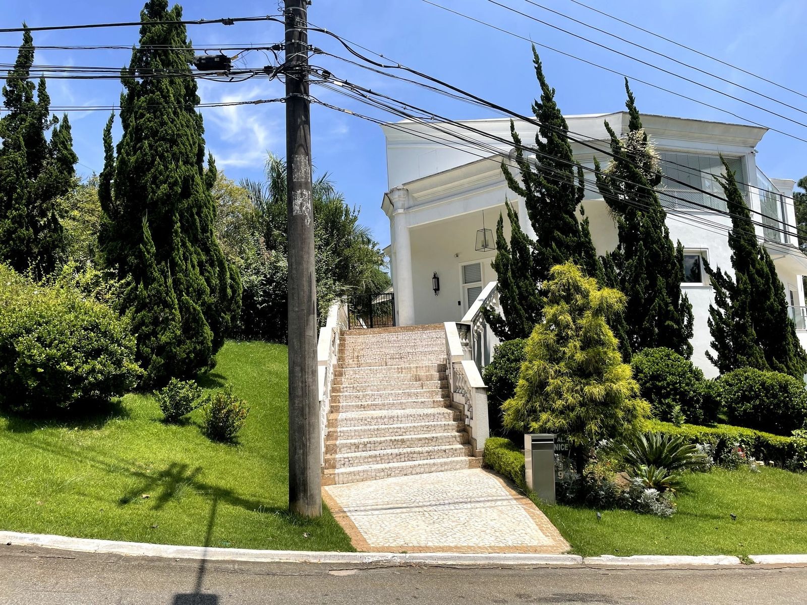Casa de Condomínio à venda com 4 quartos, 771m² - Foto 2