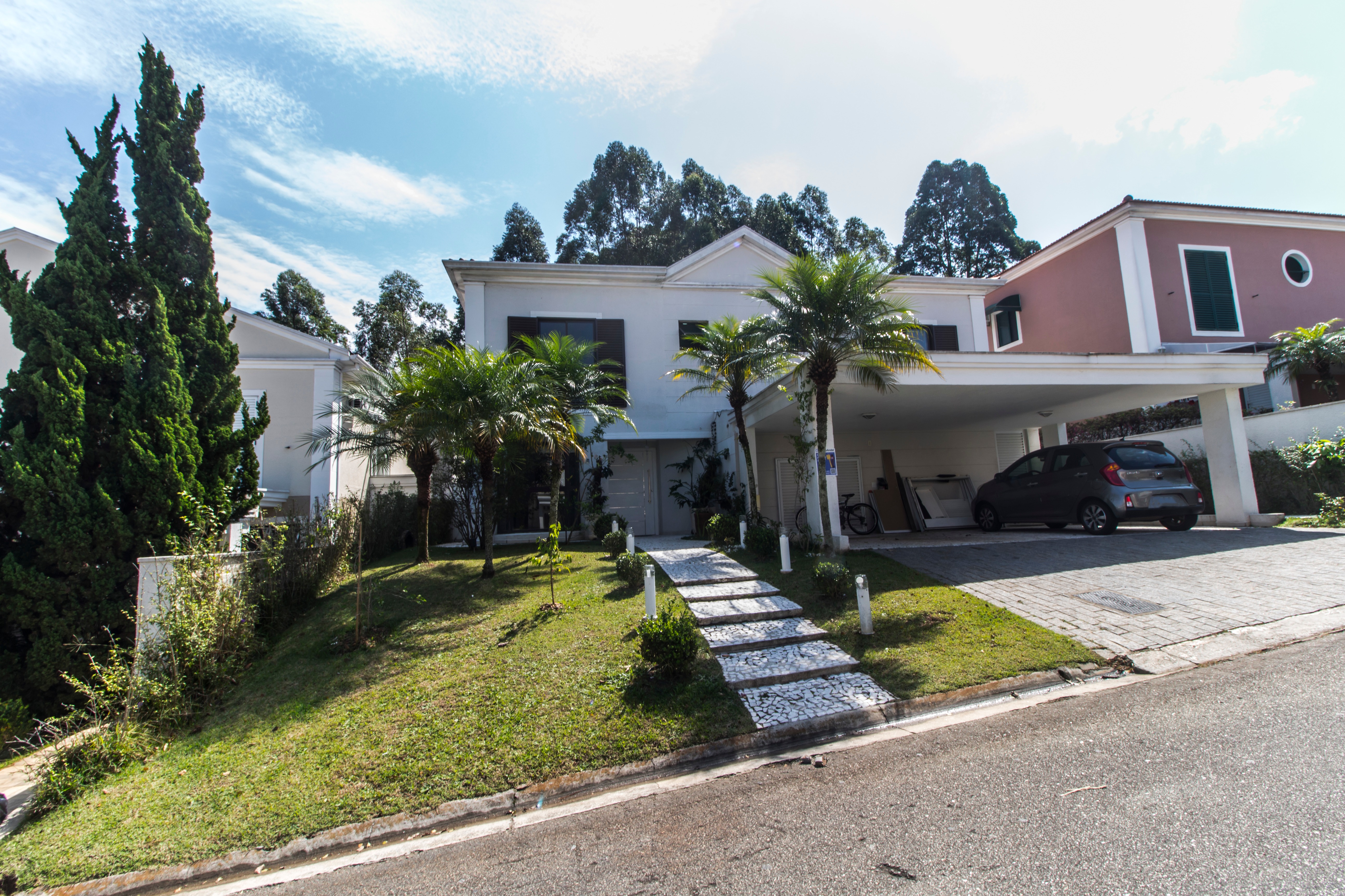 Casa, 4 quartos, 318 m² - Foto 1