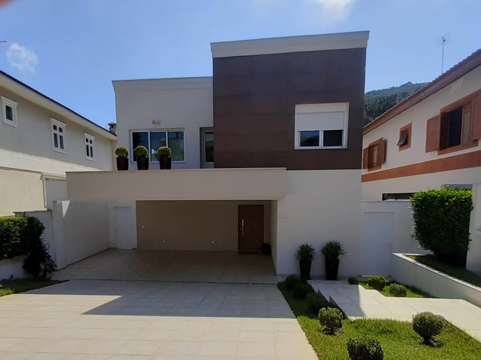 Casa, 5 quartos, 345 m² - Foto 1