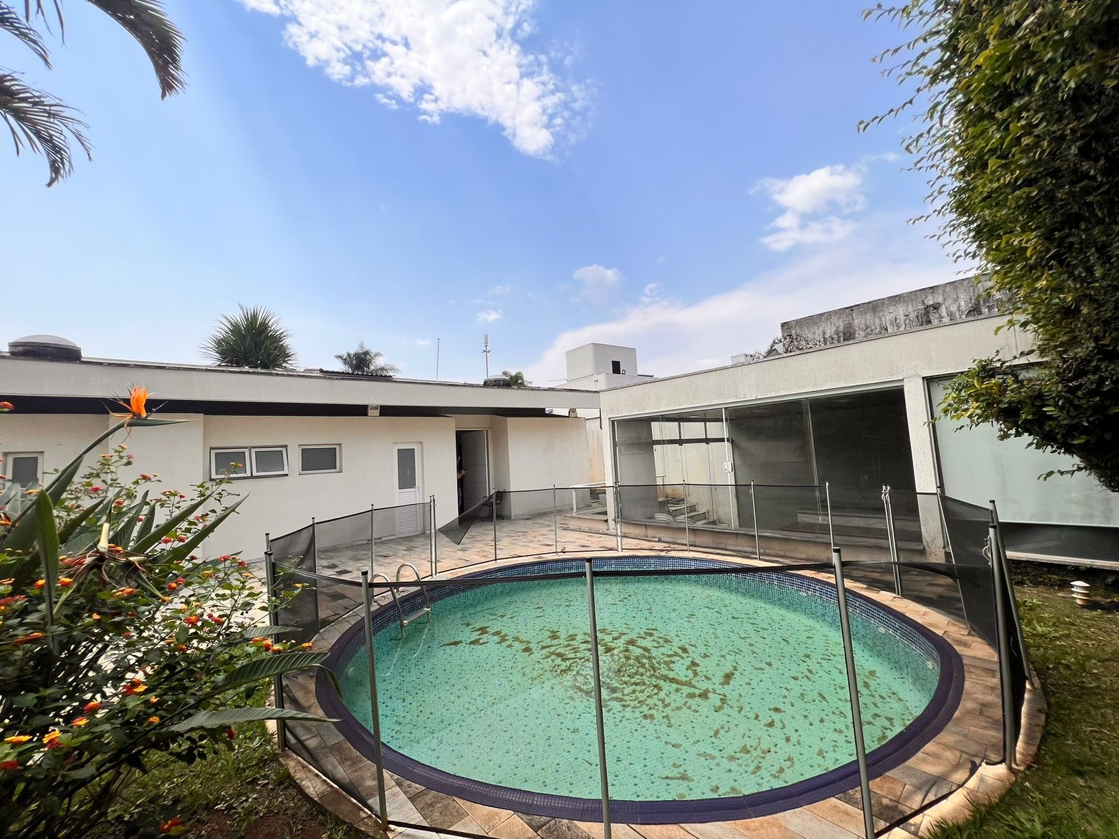 Casa de Condomínio à venda com 4 quartos, 315m² - Foto 3