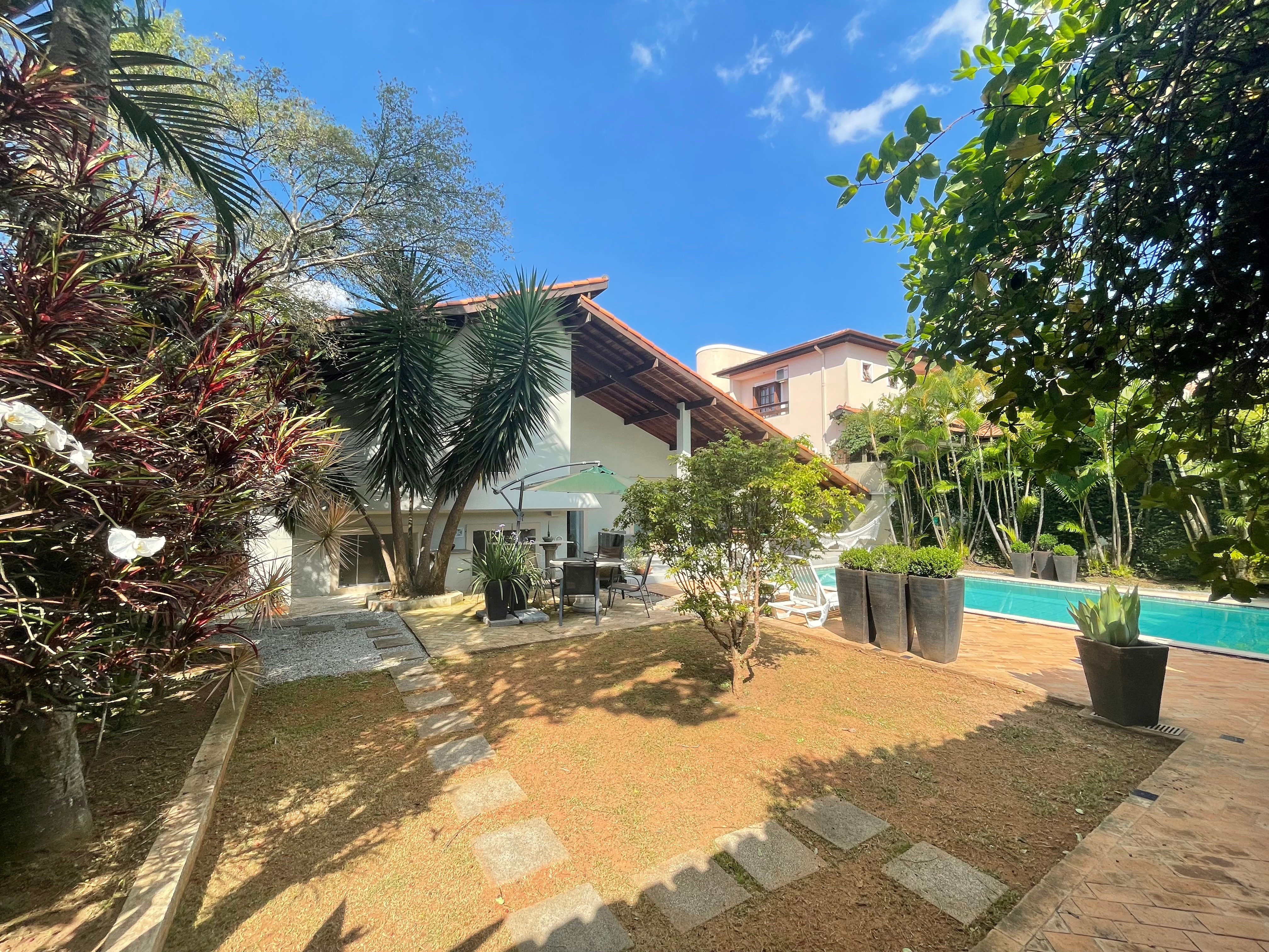 Casa de Condomínio para alugar com 4 quartos, 480m² - Foto 79