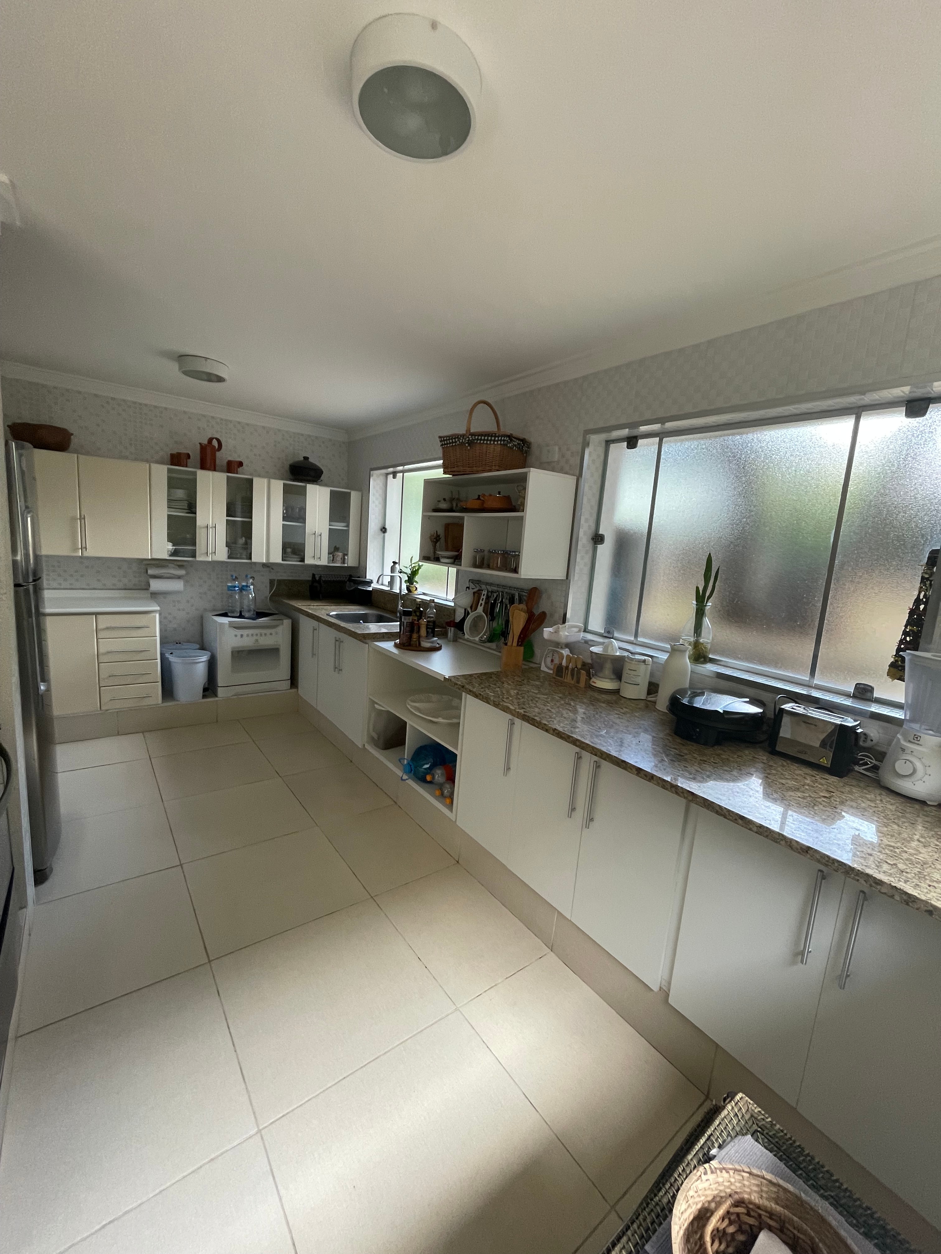 Casa de Condomínio para alugar com 4 quartos, 480m² - Foto 30
