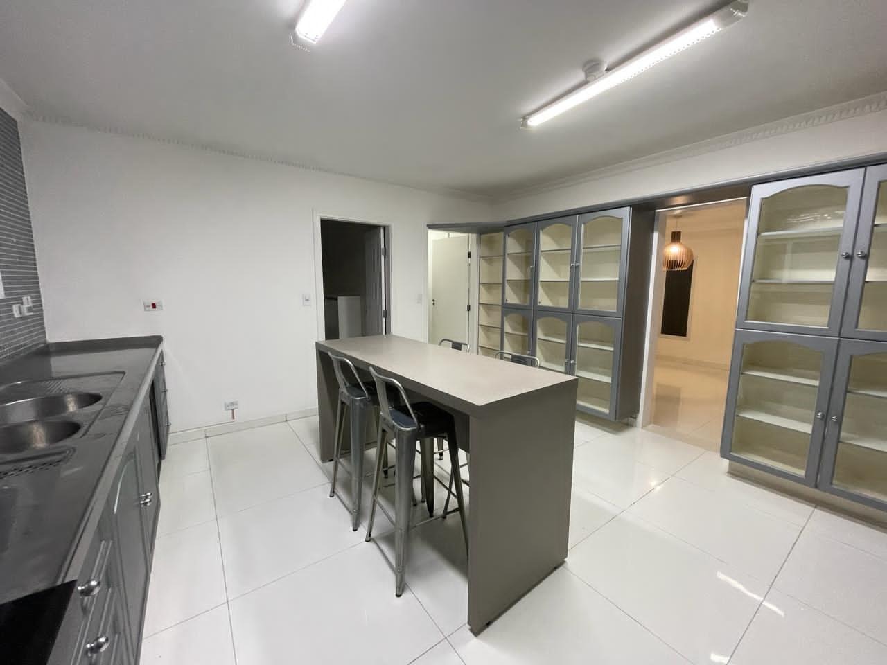 Casa, 4 quartos, 350 m² - Foto 4