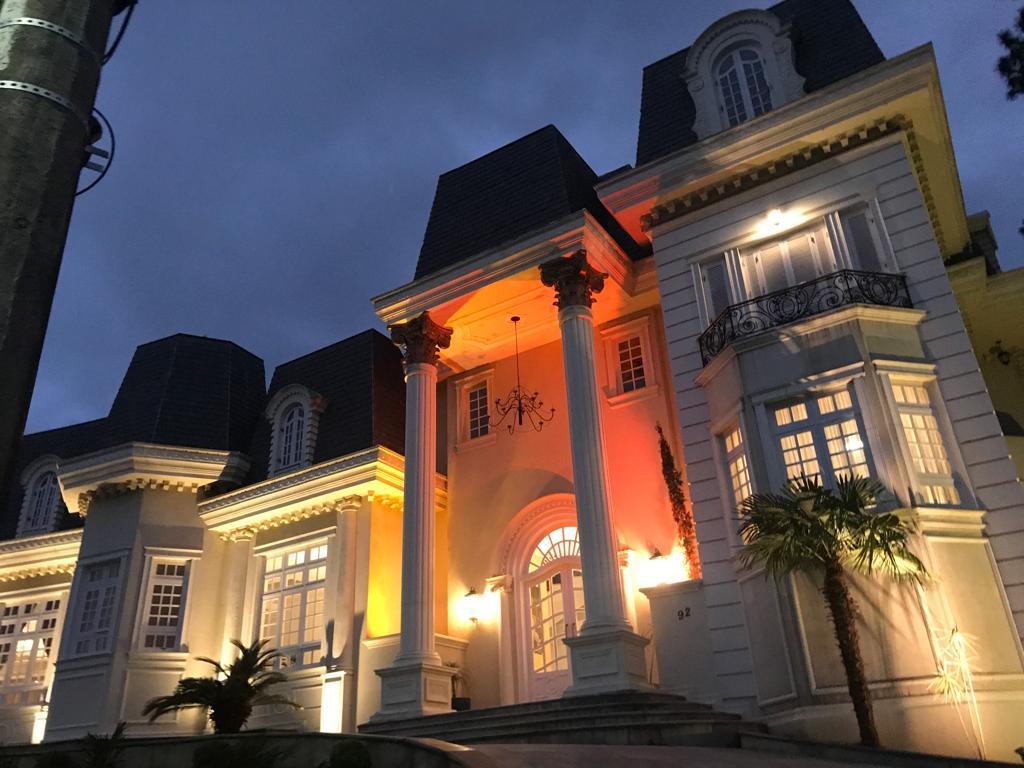Casa, 5 quartos, 1718 m² - Foto 1