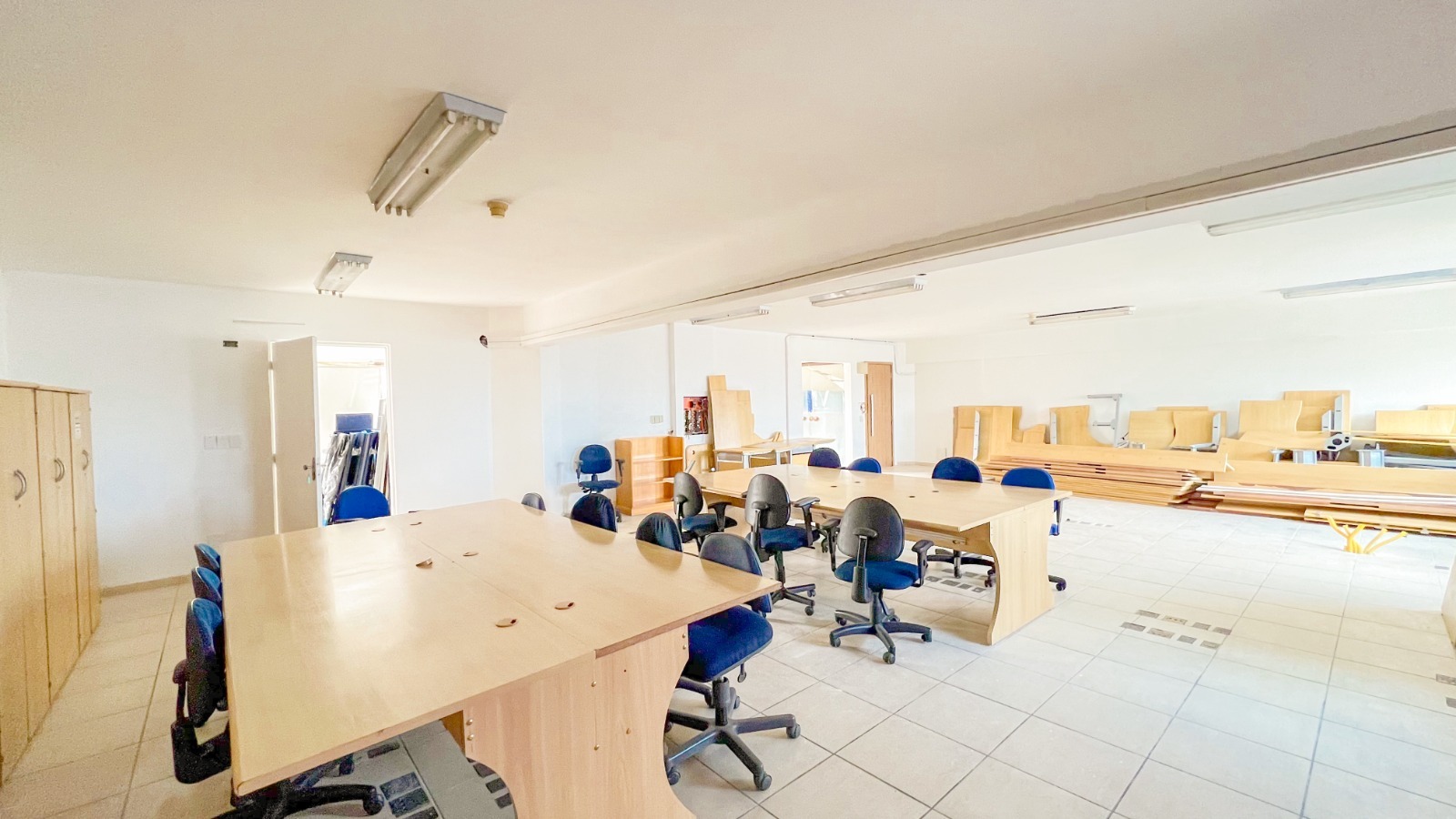 Sala-Conjunto, 300 m² - Foto 1