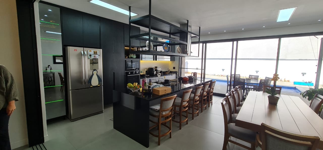 Casa, 3 quartos, 302 m² - Foto 2