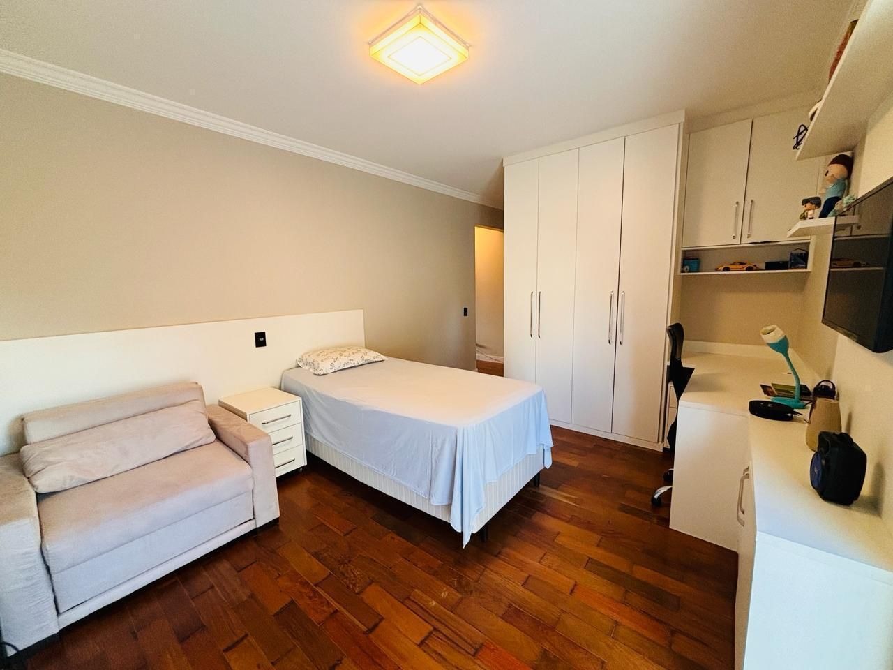 Casa de Condomínio à venda e aluguel com 4 quartos, 520m² - Foto 17