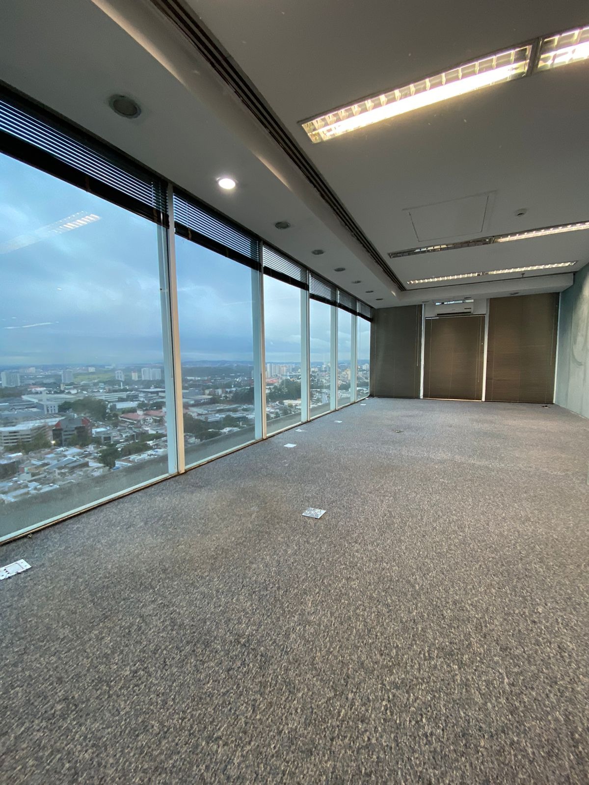 Sala-Conjunto, 210 m² - Foto 1