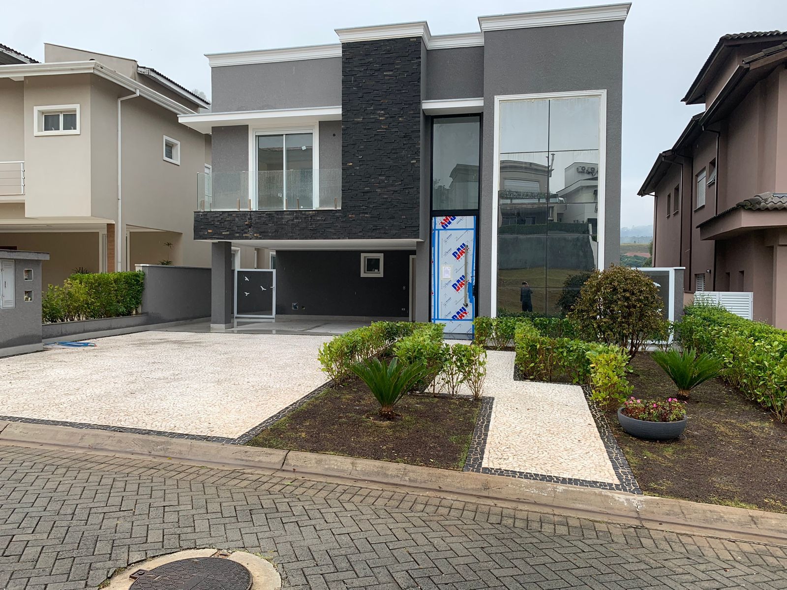 Casa, 4 quartos, 347 m² - Foto 1