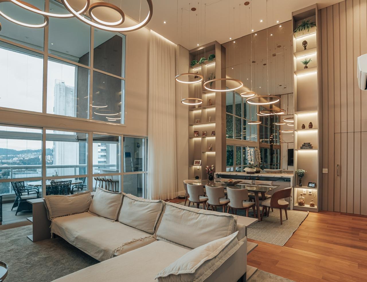 Apartamento, 4 quartos, 328 m² - Foto 1