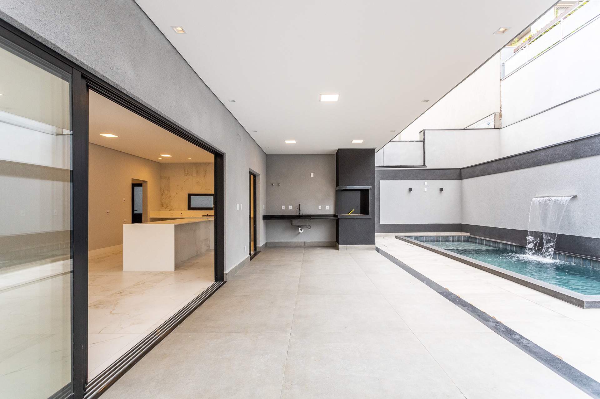 Casa, 5 quartos, 392 m² - Foto 2