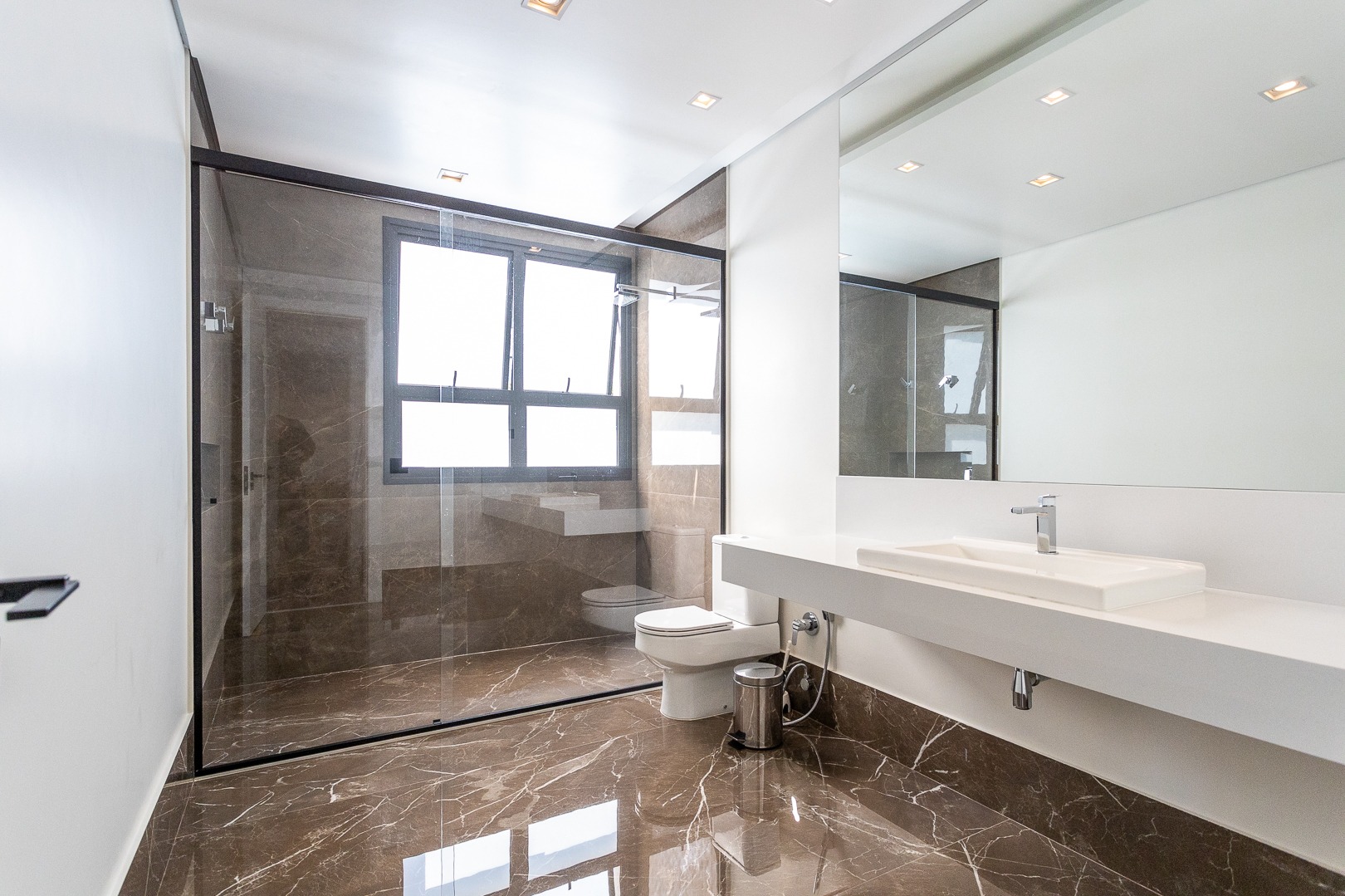 Casa, 4 quartos, 1305 m² - Foto 22