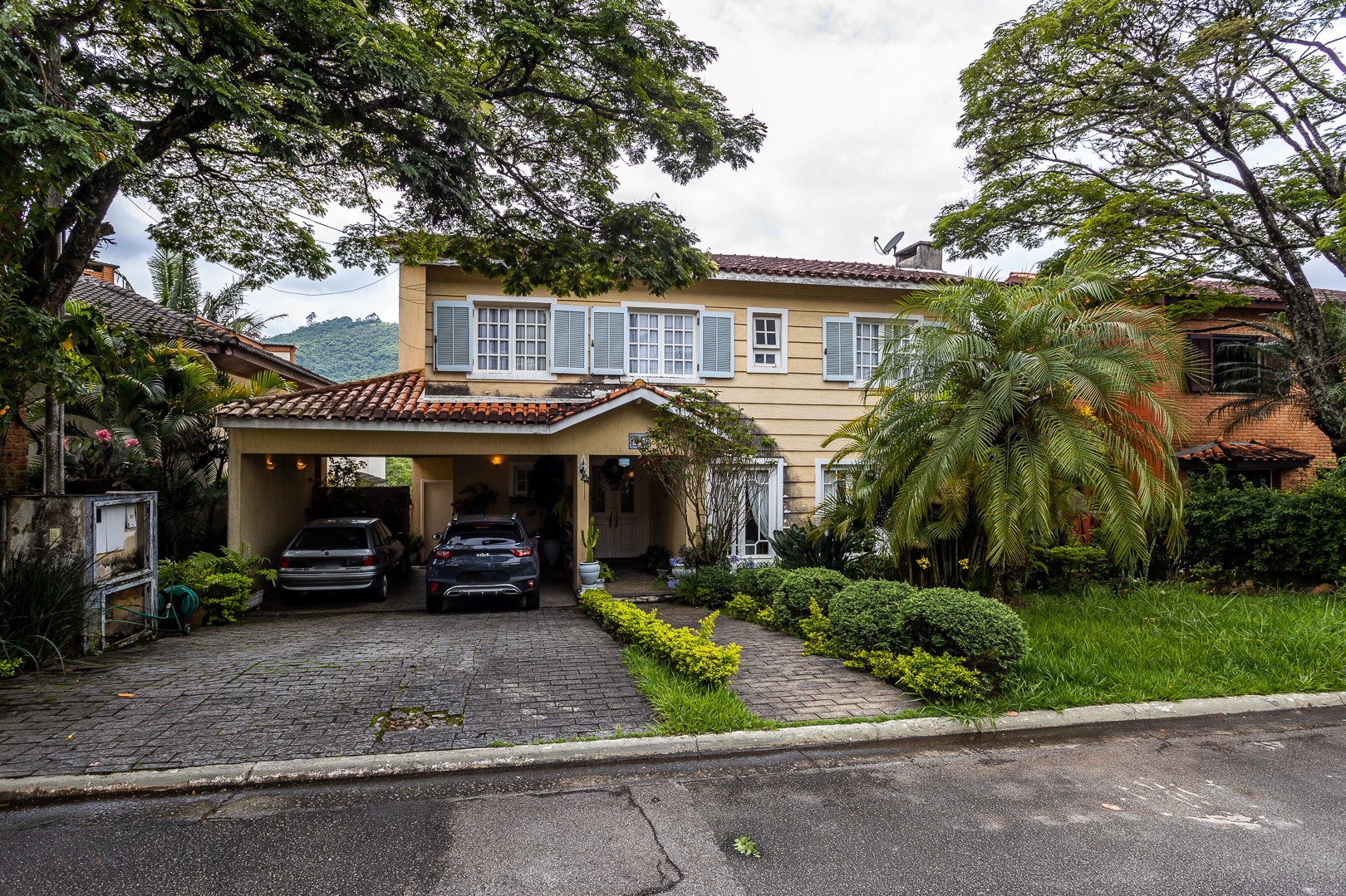 Casa, 5 quartos, 361 m² - Foto 1