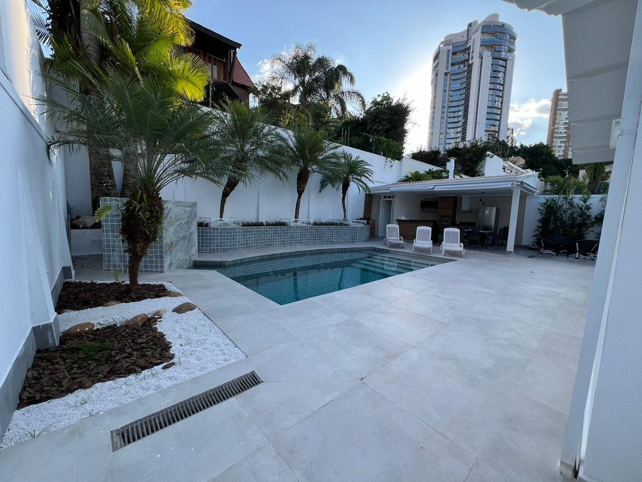 Casa de Condomínio à venda com 5 quartos, 330m² - Foto 47