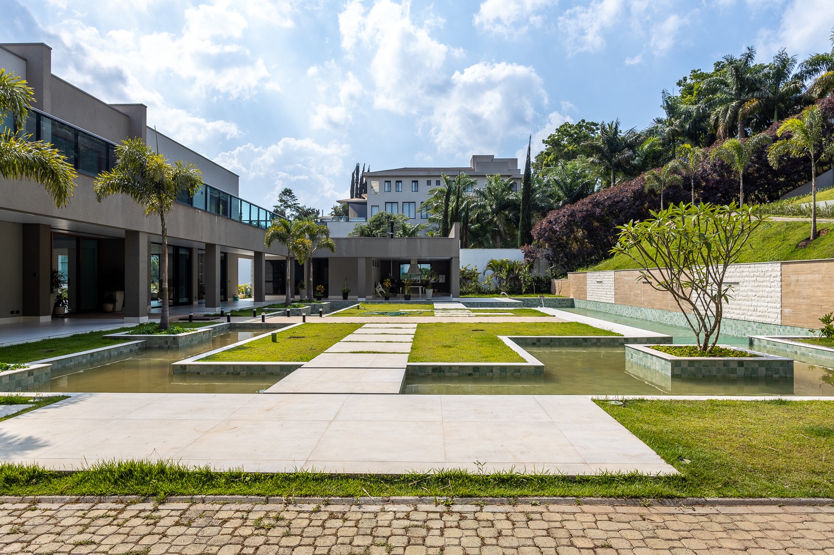 Casa, 4 quartos, 1305 m² - Foto 4