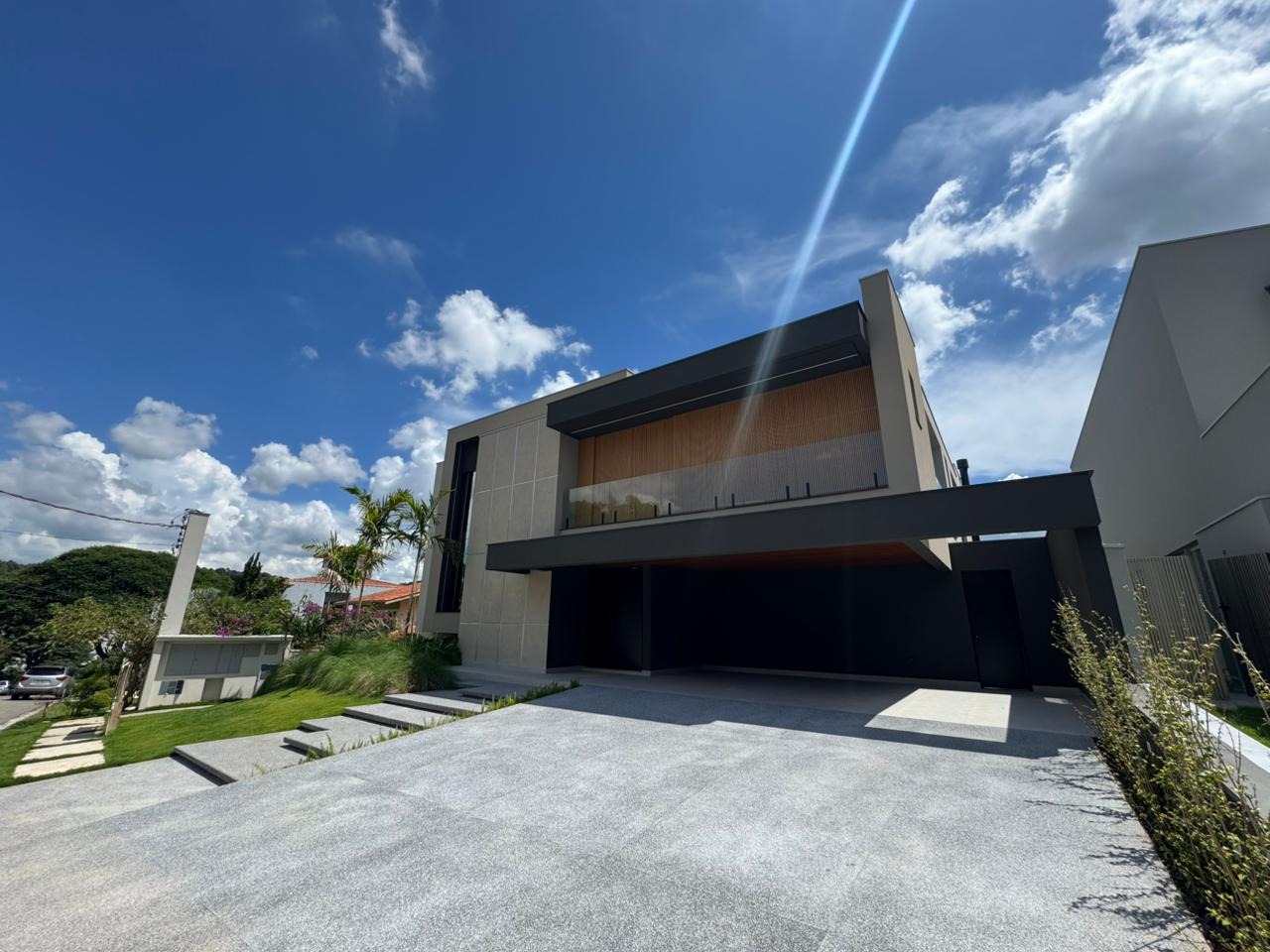 Casa de Condomínio à venda com 5 quartos, 845m² - Foto 1