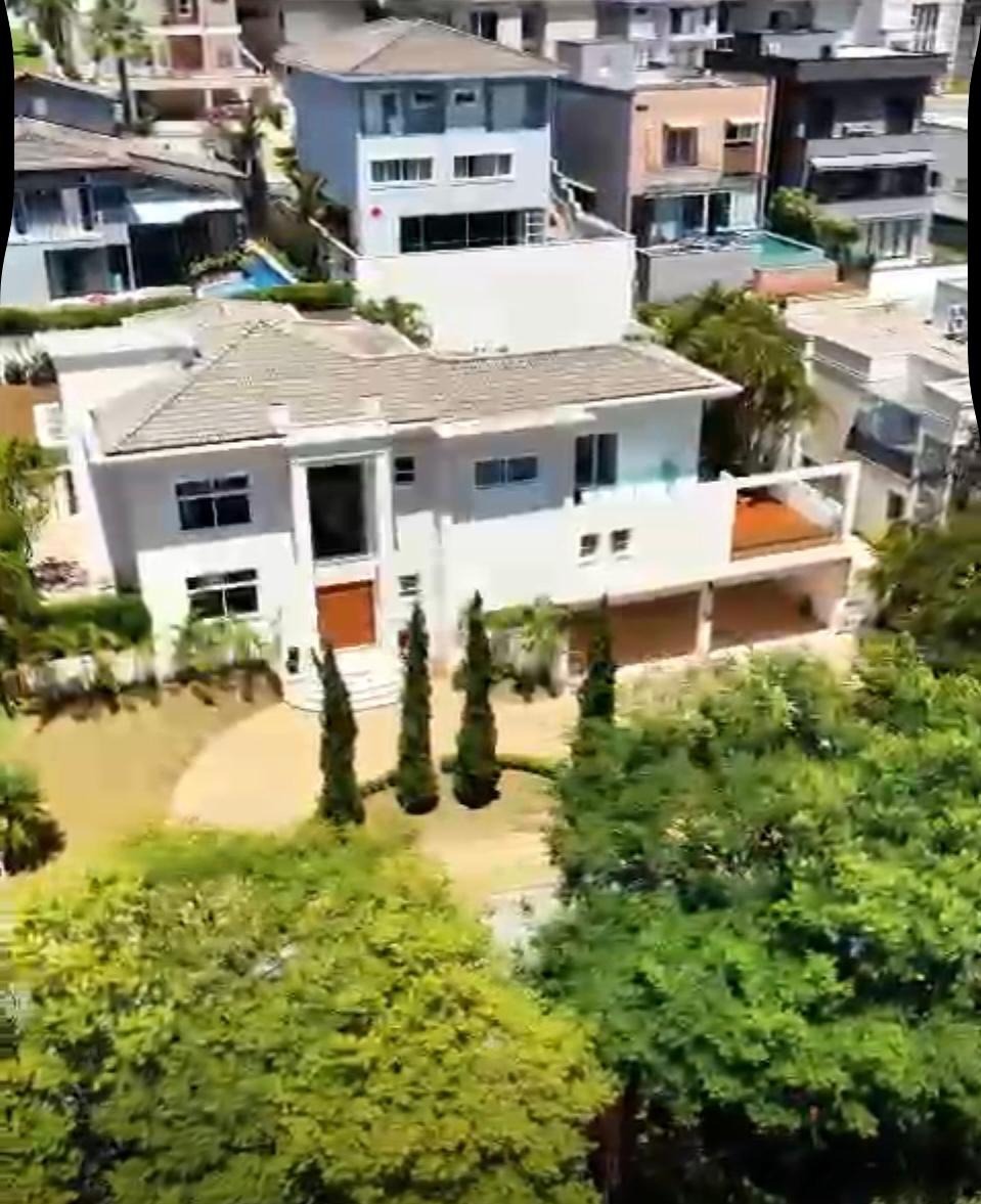 Casa, 5 quartos, 618 m² - Foto 1