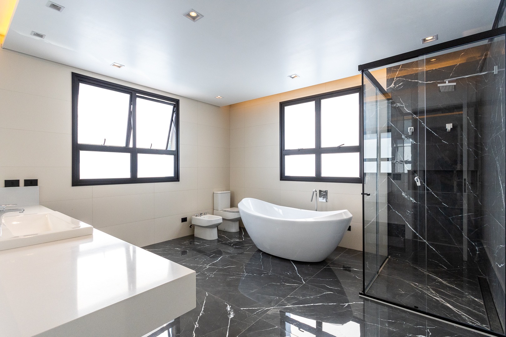 Casa, 4 quartos, 1305 m² - Foto 23