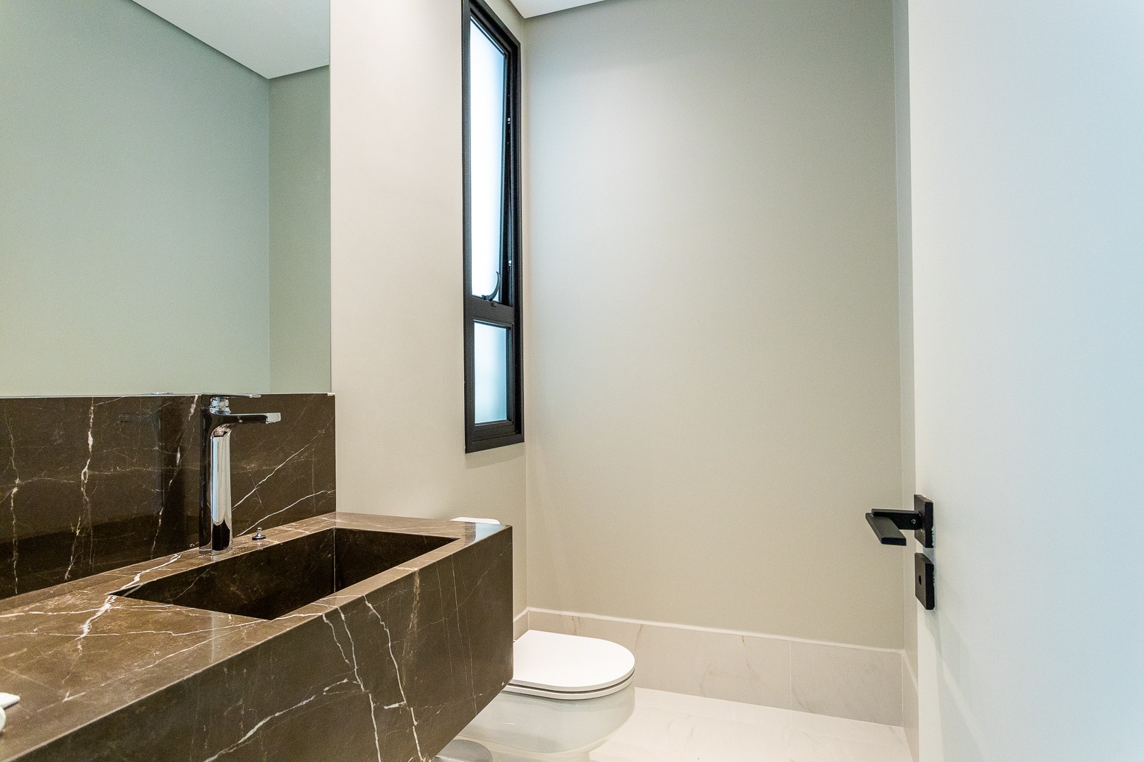 Casa, 4 quartos, 1305 m² - Foto 35