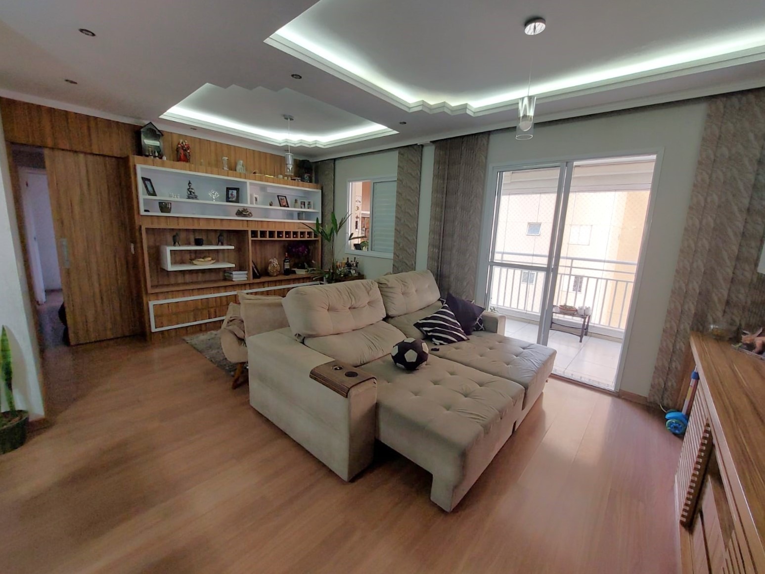 Apartamento à venda com 1 quarto, 105m² - Foto 1
