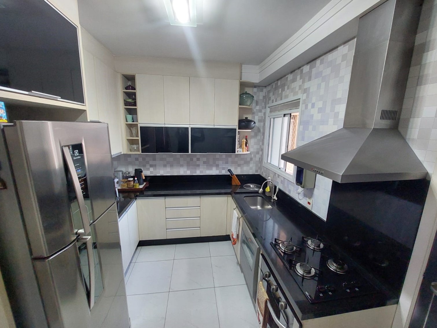 Apartamento à venda com 1 quarto, 105m² - Foto 11