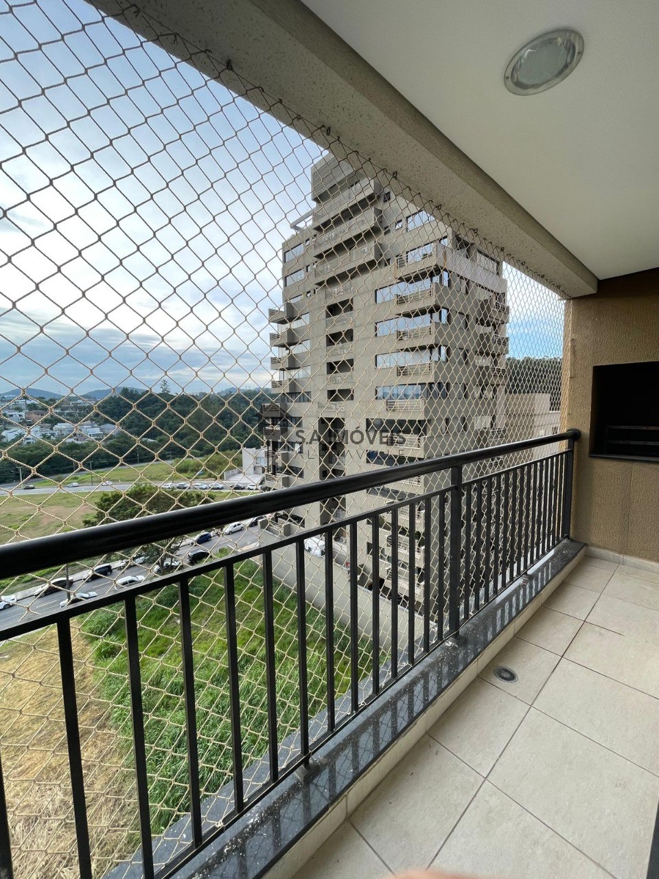 Apartamento à venda com 2 quartos, 64m² - Foto 1