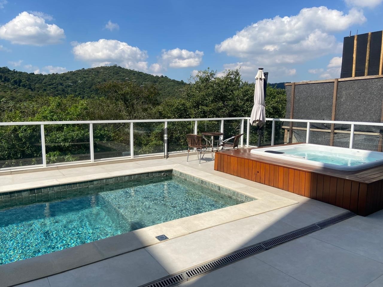 Casa de Condomínio, 4 quartos - Foto 1