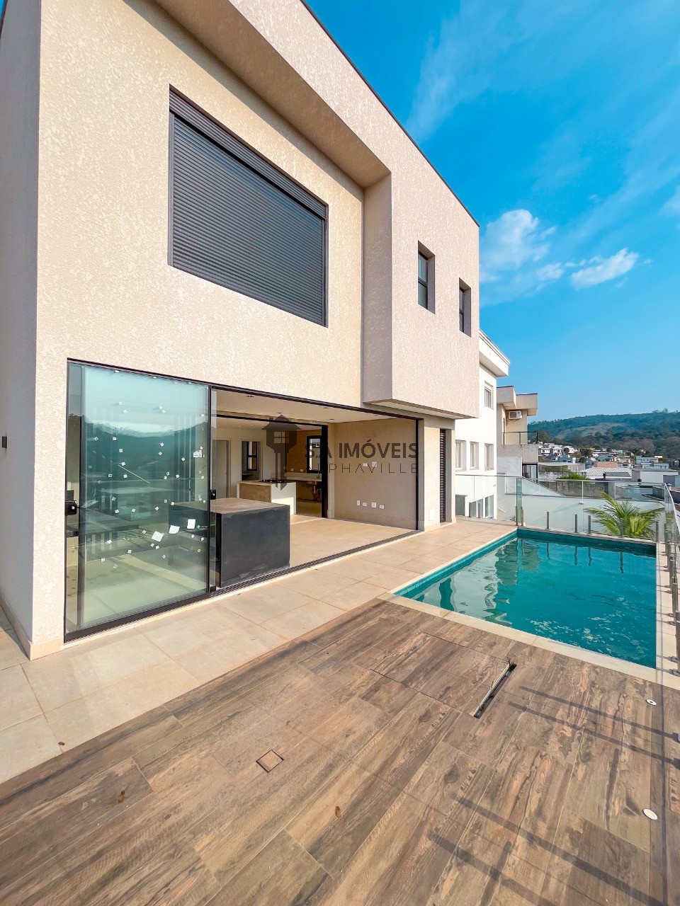 Casa de Condomínio à venda com 3 quartos, 220m² - Foto 4